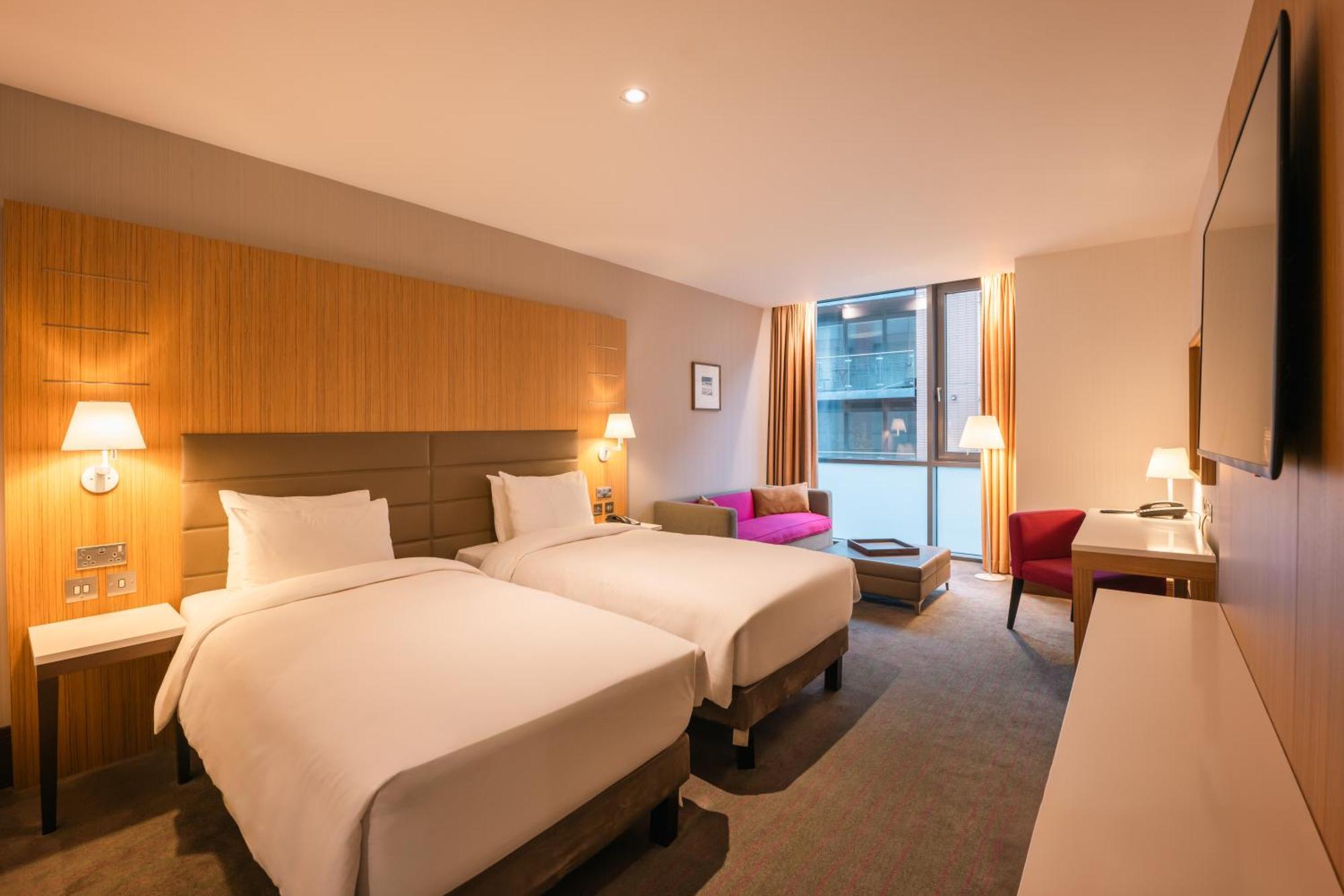 Radisson Blu Royal Hotel Dublin Exterior photo