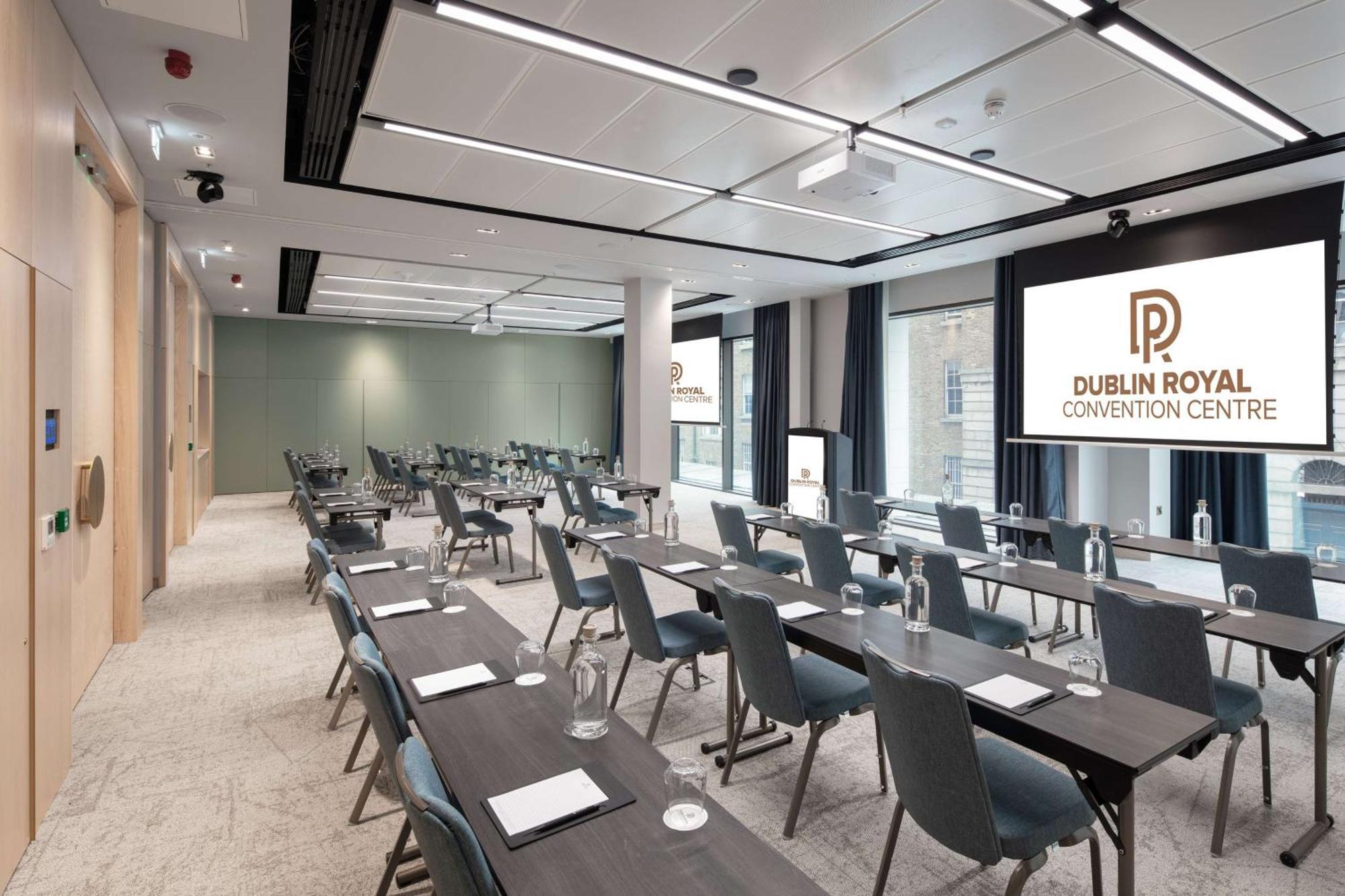 Radisson Blu Royal Hotel Dublin Exterior photo