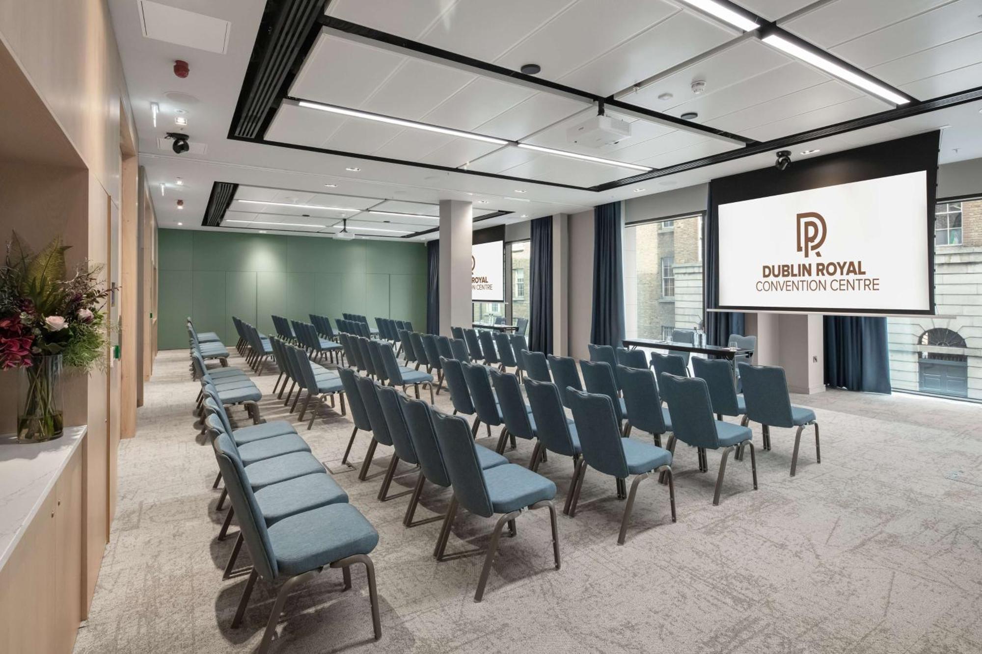 Radisson Blu Royal Hotel Dublin Exterior photo