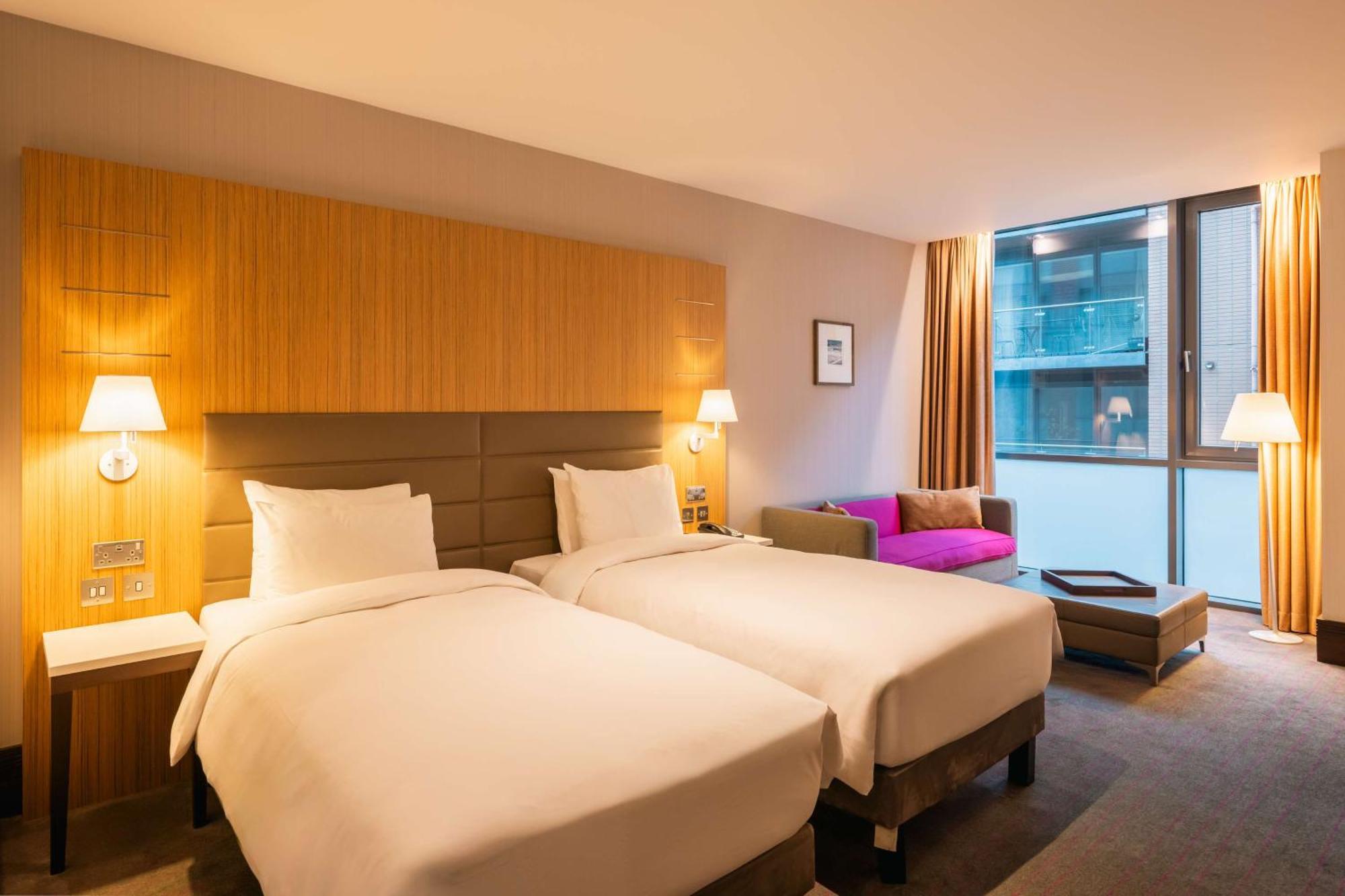 Radisson Blu Royal Hotel Dublin Exterior photo