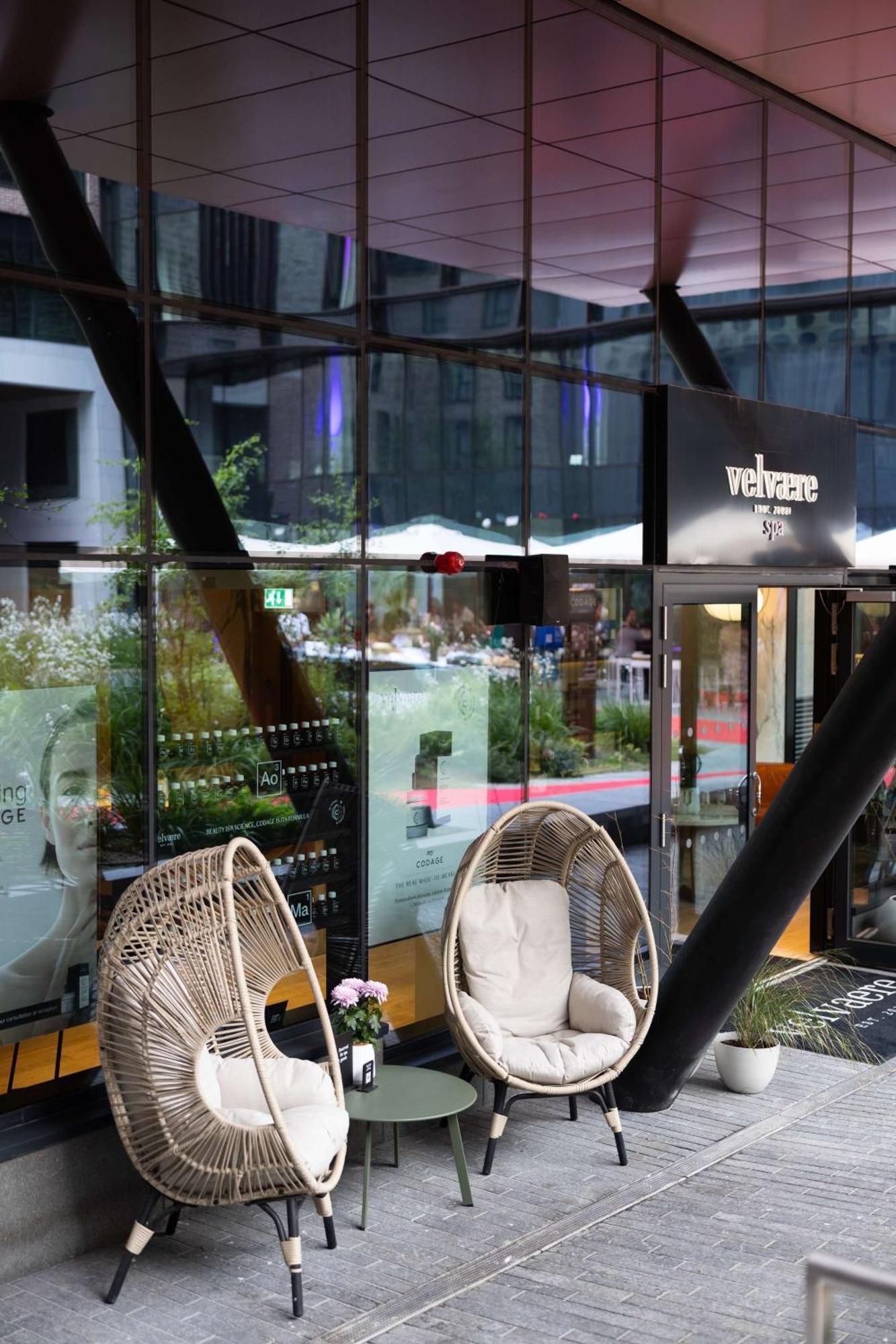 Radisson Blu Royal Hotel Dublin Exterior photo