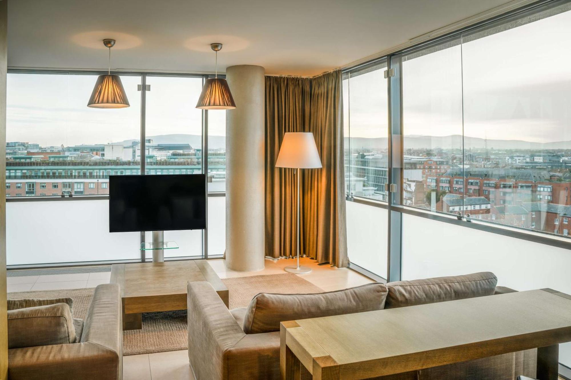 Radisson Blu Royal Hotel Dublin Exterior photo