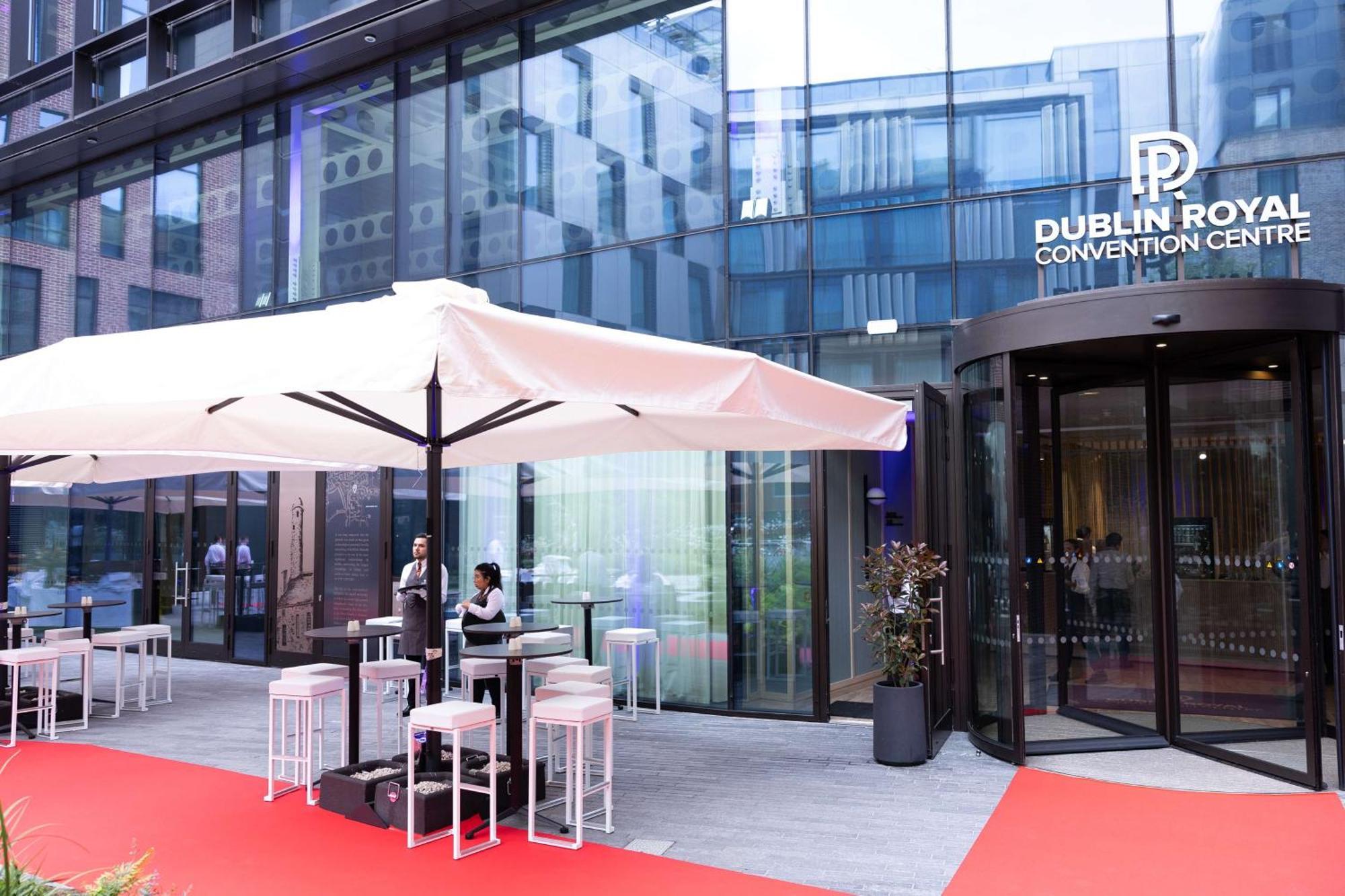 Radisson Blu Royal Hotel Dublin Exterior photo
