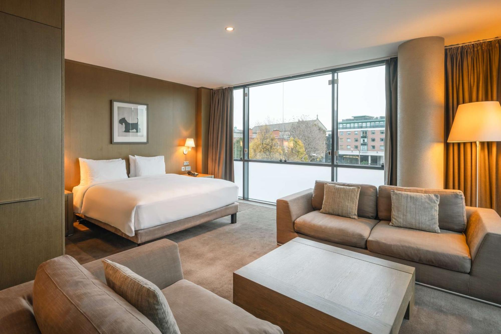 Radisson Blu Royal Hotel Dublin Exterior photo