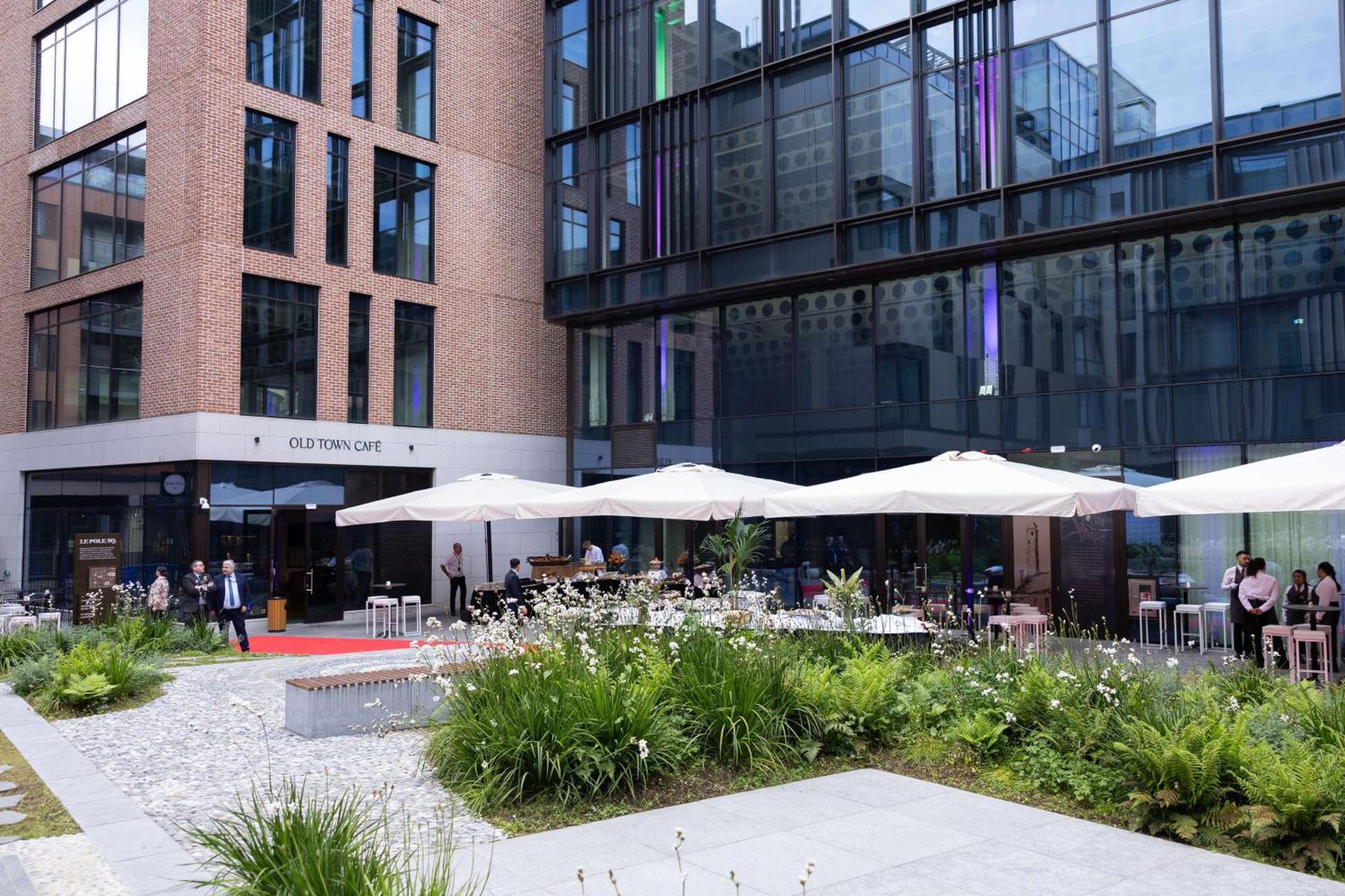 Radisson Blu Royal Hotel Dublin Exterior photo