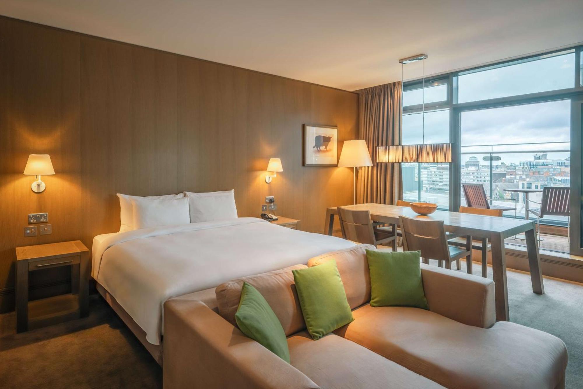 Radisson Blu Royal Hotel Dublin Exterior photo